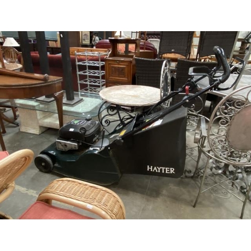 147 - Hayter Harrier 48 petrol lawn mower fully working order
(Electric and pull cord start key in the off... 