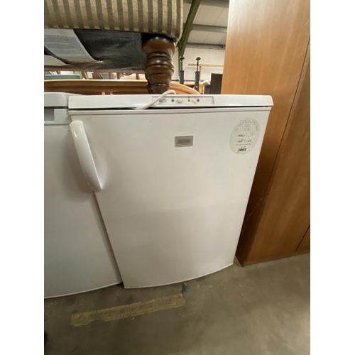 165 - Zanussi under counter freezer (86H 60W 59D cm)