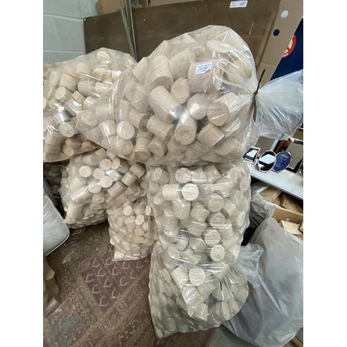 267 - 5 40kg Bags of Killinghall pine mix briquettes