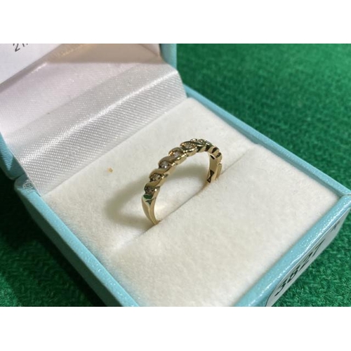 389 - 9ct Gold 9 diamond 1/2 eternity ring (Size M 1/2)