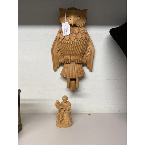 410 - Carved wooden owl coat hook & finely carved figurine