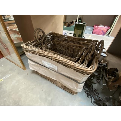 529 - 4 graduated wicker log baskets