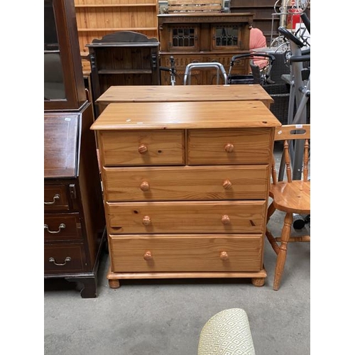 65 - Pine 2 over 3 chest of drawers (91H 85W 43D cm)