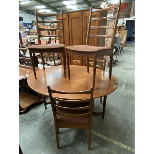 96 - Mid-century teak oval dining table (75H 139W 113D cm) & 4 chairs