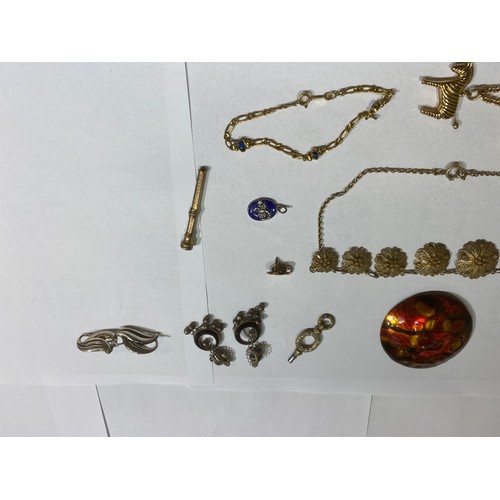 384 - Box of vintage jewellery, gilt charm bracelet (approx. 10.1g, no hallmarks), Vic. mourning hair broo... 