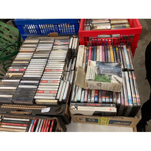 486 - Assorted CDs & DVDs (mainly classical, operatics)