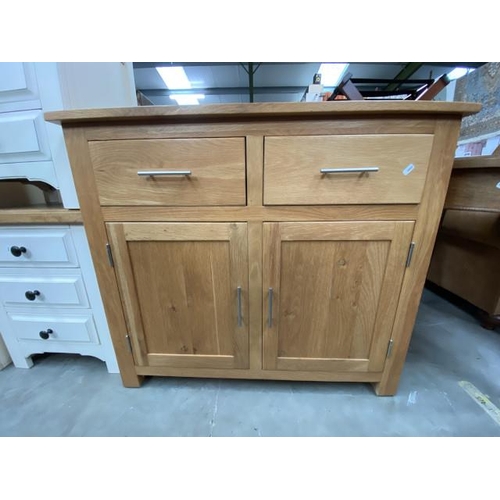 170 - Good quality beech 2 door sideboard (86H 98W 46D cm)