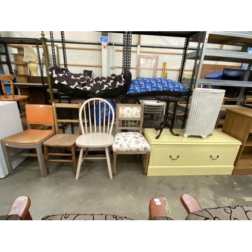 82 - 4 Assorted side chairs, Lloyd Loom style linen box, painted single drawer blanket chest (50H 115W 44... 