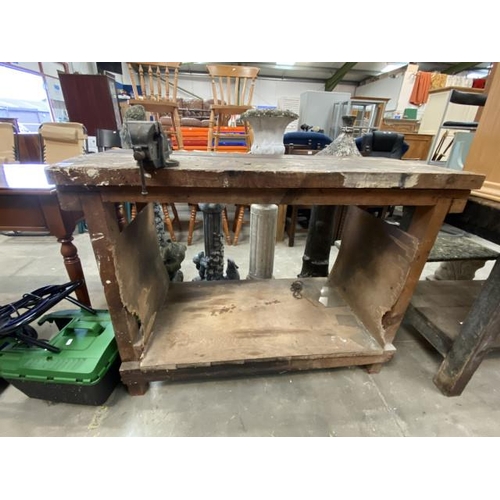 93 - Workshop bench with vice (100H 120W 51D cm)