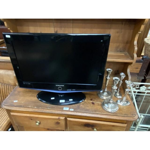 115 - Samsung LE26R7380 television with power lead (no remote) & 2 pairs of silver plated candlesticks