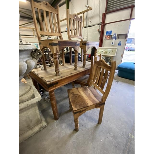 197 - Seesham hardwood kitchen table (76H 135W 92W cm) & 4 chairs