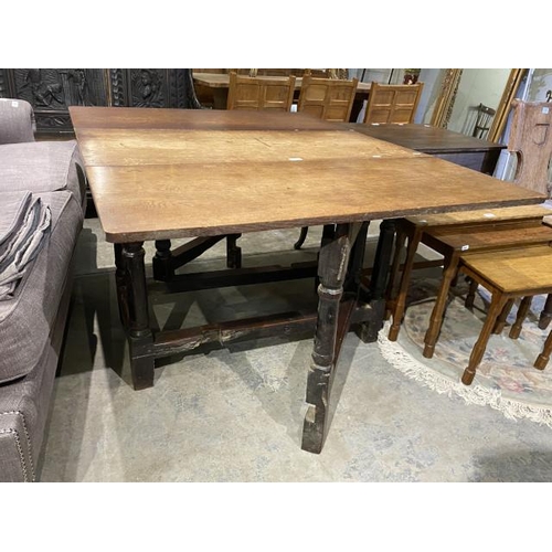 74 - 18th Century oak gate leg table (71H 140W 105D cm)