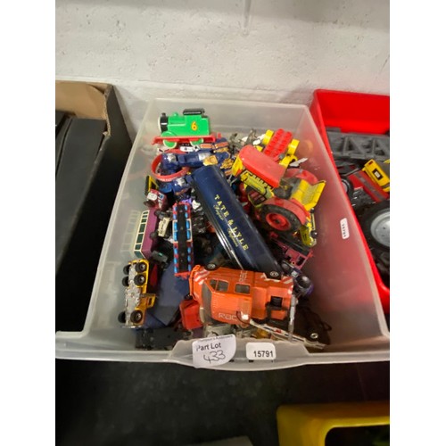 433 - Collection of play worn vehicles & trains inc. Maisto, MatchBox, Corgi, Ertl, Flexi track, various m... 