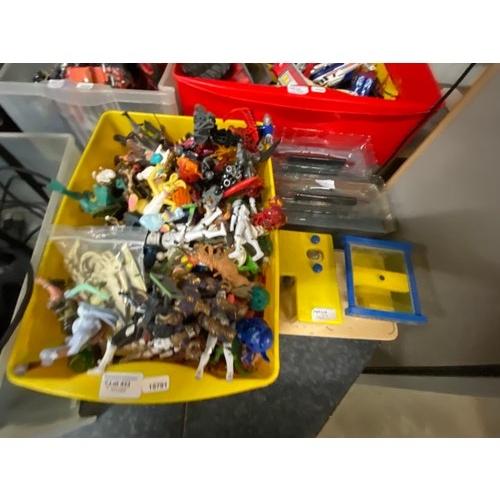 433 - Collection of play worn vehicles & trains inc. Maisto, MatchBox, Corgi, Ertl, Flexi track, various m... 