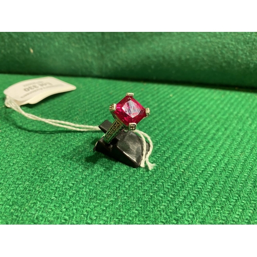 330 - Silver red stone set ring (Size L)