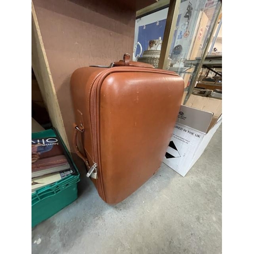 507 - Mulberry tan leather travel case (52H 36W 22D cm)