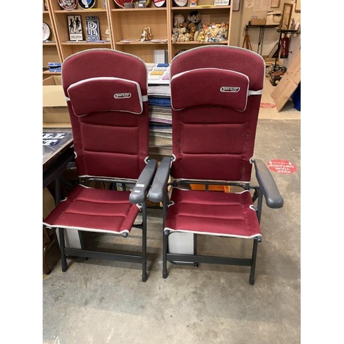 561 - 2 Quest Elite Bordeaux pro chairs