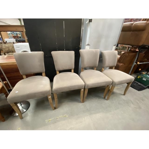 68 - 4 Contemporary dining chairs (51W cm)