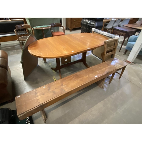 71 - Oak chapel chair & vintage oak bench and table (46H 168W 29D cm)