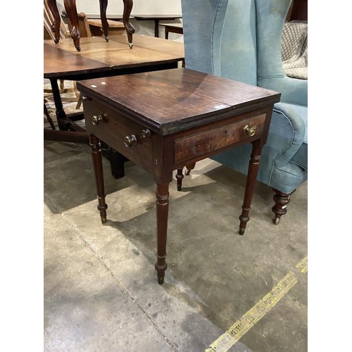 85 - Georgian mahogany fold over table (71H 57W 57D cm)