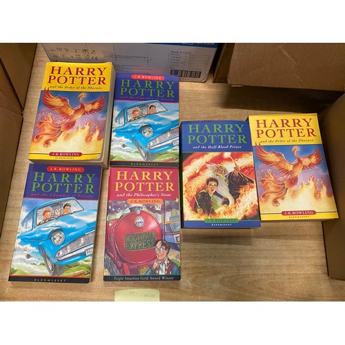 517 - Assorted J.K. Rowling Harry Potter books inc. first editions