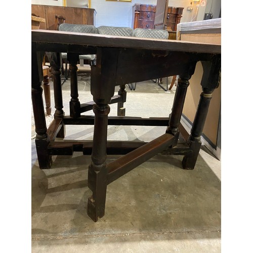 80 - 18th Century oak gate leg table (71H 140W 105D cm)