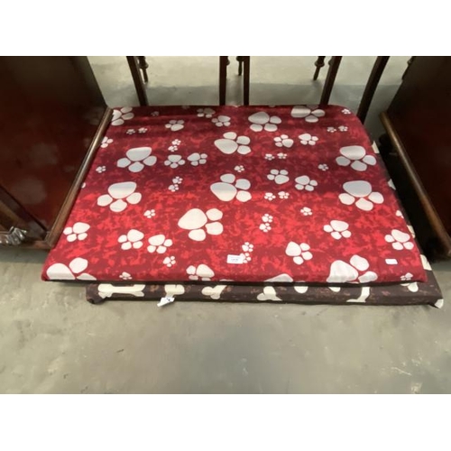 69 - 2 Dog beds (NEW) (92x69cm)