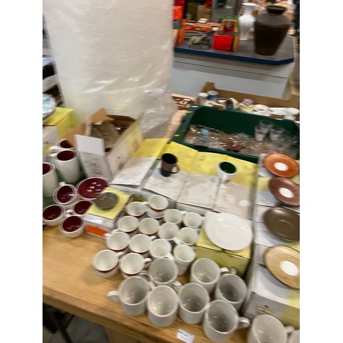 523 - Large quantity of ex shop stock Rak porcelain table wares inc. platters, cups & saucers, jugs etc