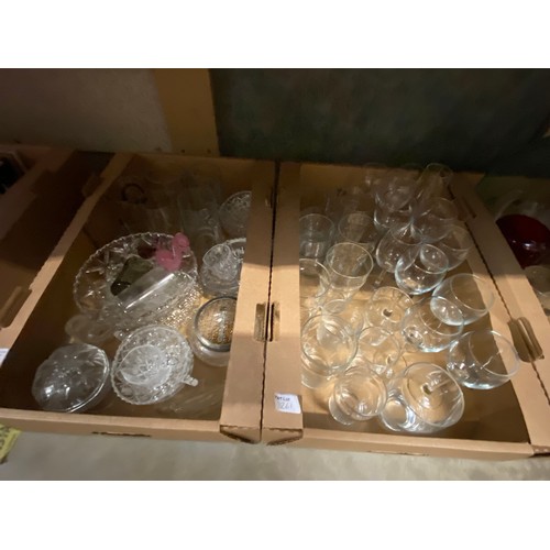 261 - 5 Mixed boxes of glassware inc. wine glasses, 2 bird paperweights, vases, 5 LSA international glasse... 