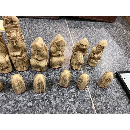 149 - 32 Isle of Lewis style chess pieces