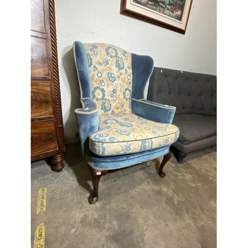 116 - George I style wing armchair (84W cm)