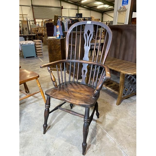 71 - Ash & elm Windsor chair (64W cm)