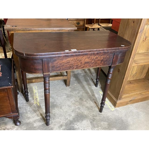 83 - Victorian mahogany fold over tea table (75H 97W 48D cm)