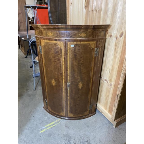 87 - Victorian mahogany inlaid bow fronted corner cabinet with 1 key (100H 70W 49D cm)