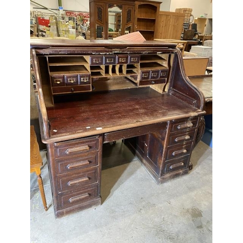 91 - Victorian mahogany roll top desk (130H 137W 88D cm)