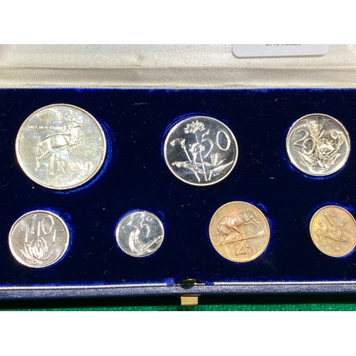 275 - Boxed 1966 South African 7 coin proof set