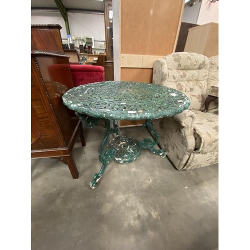 185 - Cast metal garden table (73H 91DIAM cm) (will require repainting)