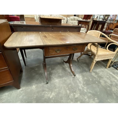 542 - Mahogany drop leaf sofa table (73H 135W 62D cm)