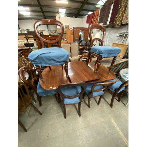 96 - Mahogany twin pedestal dining table with 1 leaf 72H 160W ext to 215W 84D cm and 8 mahogany chairs (4... 