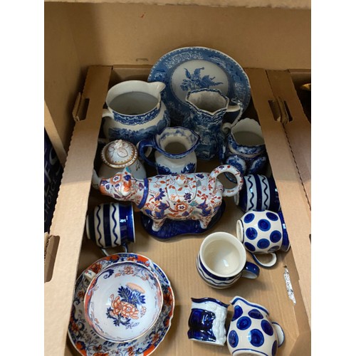 442 - 5 Boxes containing 41 pieces of Spode, Persia part dinner/coffee service, 39 pieces of Poole Fresco ... 