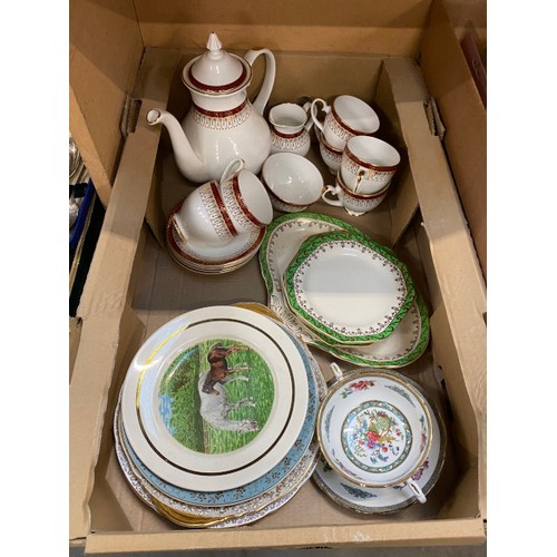 458 - 7 Mixed boxes of vintage glass & ceramics inc. Vaseline glass, Carlton ware, Wedgwood, Sylvac, Burle... 