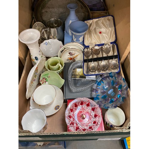 458 - 7 Mixed boxes of vintage glass & ceramics inc. Vaseline glass, Carlton ware, Wedgwood, Sylvac, Burle... 