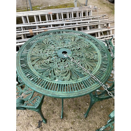 222 - Aluminium circular garden table (72H 80DIAM cm) & 4 chairs