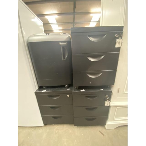 73 - 3 Black metal 3 drawer filing cabinets (57H 41W 50D cm) (2 keys) & Fellowes S-85C shredder