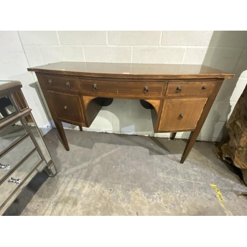 86 - Mahogany inlaid bow fronted sideboard (84H 132W 51D cm)