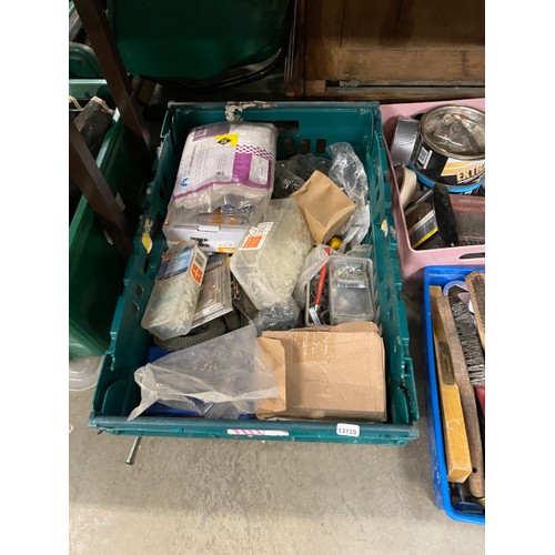 558 - Large quantity of workshop tools & accessories