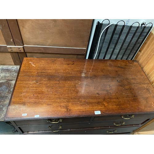 63 - George lll mahogany 2 over 3 chest of drawers on Ogee bracket feet (91H 109W 55D cm)