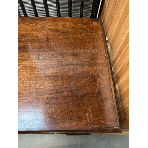 63 - George lll mahogany 2 over 3 chest of drawers on Ogee bracket feet (91H 109W 55D cm)