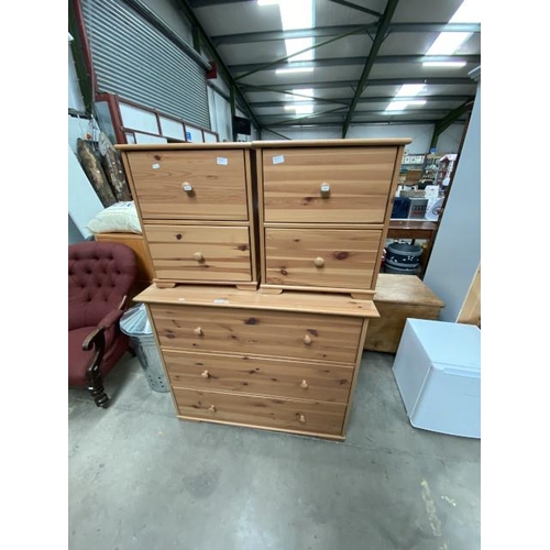 101 - Pair of pine 2 drawer bedside chests (52H 63W 36D cm) & matching 3 drawer chest (93H 109W 50D cm)