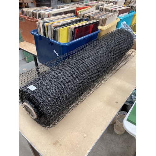 448 - 50 metre roll of netting